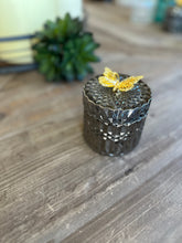Load image into Gallery viewer, Butterfly Posh 8oz Candle
